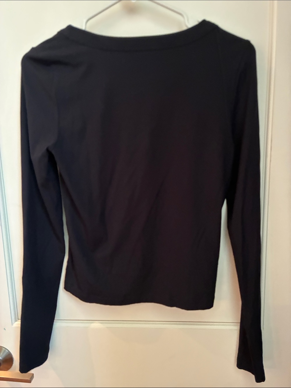 Vuori Black Long Sleeve Scoop Neck Tee - Picture 3 of 3